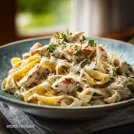 Chicken Fettuccine Alfredo: Velvety Sauce