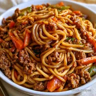 Slow Cooker Chow Mein with Ground Beef