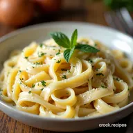 Copycat Olive Garden Alfredo Sauce Ready in 20 Minutes