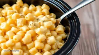 Slow Cooker Mac and Cheese - Super Creamy!